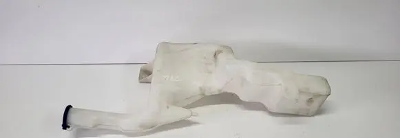 Ford Fiesta Windshield washer fluid reservoir/tank 8A6117B613AE