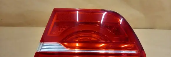 Jaguar XE Tailgate rear/tail lights A048519