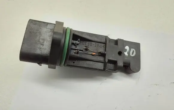 Mercedes-Benz E W210 Mass air flow meter F00C2G2001 768112A