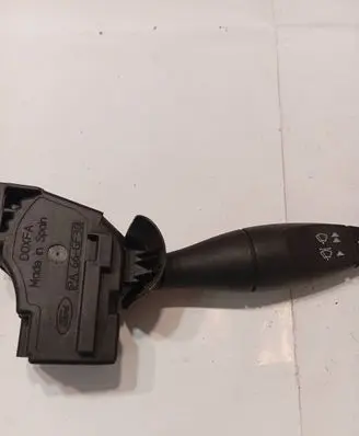 Ford Focus Wiper control stalk D0XFA PA66GF30
