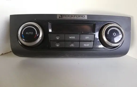 Mitsubishi Pajero Climate control unit 1465705134 7820A133XA