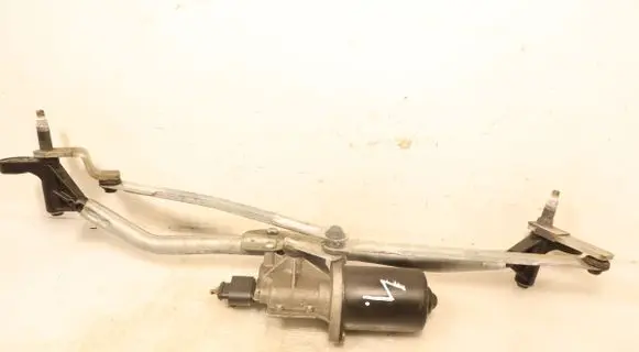 Skoda Roomster (5J) Front wiper linkage and motor