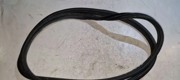 Jeep Grand Cherokee Front door rubber seal 