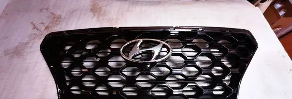 Hyundai Santa Fe Front bumper upper radiator grill 86350S1110
