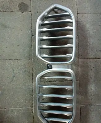 BMW X6 G06 Front bumper upper radiator grill 8494885