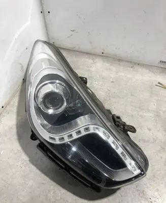 Hyundai i40 Headlight/headlamp 921023ZXXX 921023Z095 921023Z090