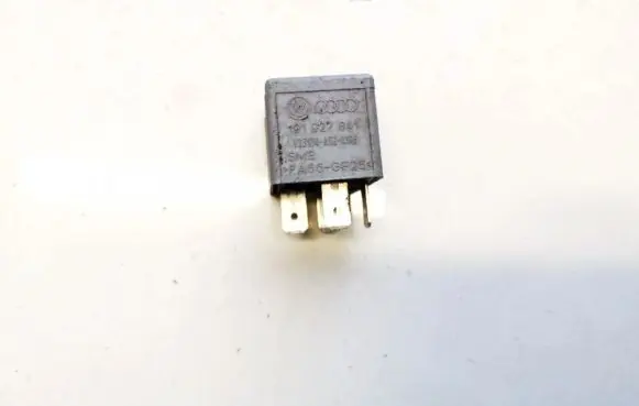 Volkswagen Golf IV Other relay 191927841 v23134-a52-x196