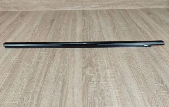 BMW 4 G22 G23 G24 G26 Front door glass trim molding 7482749