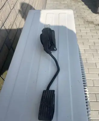 Peugeot 407 Accelerator throttle pedal F00C3P2311