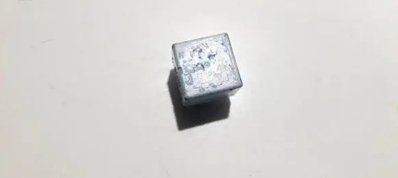 Volkswagen PASSAT B6 Other relay 141951253b 20240072