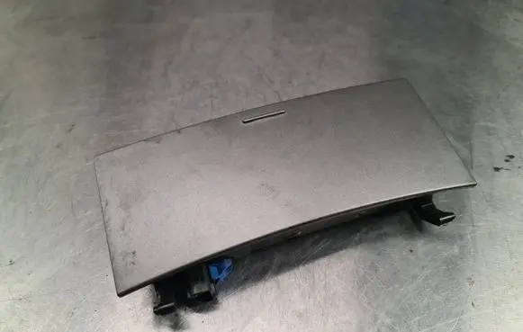 Peugeot 407 Ashtray (front) 