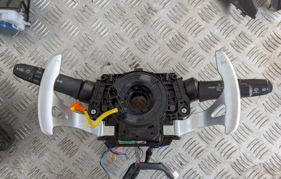 Mitsubishi L200 Gear shift switch/knob 8617A773