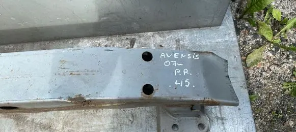 Toyota Avensis T250 Front bumper cross member