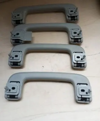 Mitsubishi Outlander A set of handles for the ceiling 7610A112HB