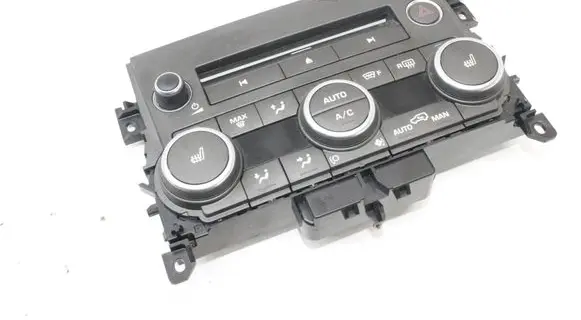 Land Rover Range Rover Evoque L538 Interior fan control switch GJ3214C239HC