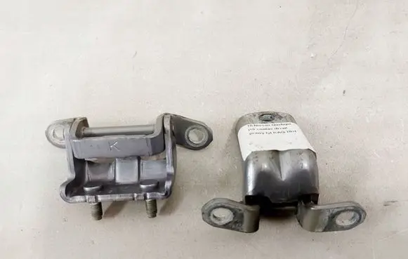 Nissan Qashqai Rear door hinge set 