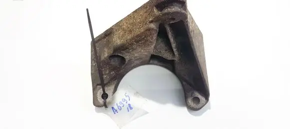 Audi A6 S6 C4 4A Engine mounting bracket 4a0199353a