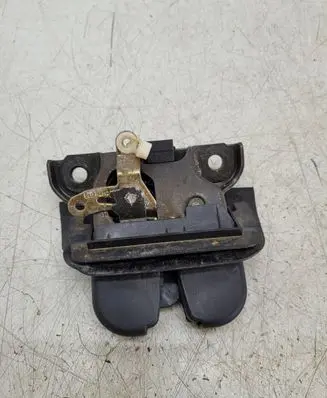Audi A3 S3 8P Tailgate/trunk/boot lock/catch/latch 8P3827520A