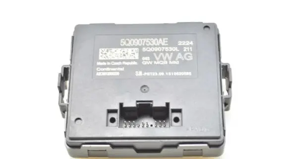 Volkswagen PASSAT B8 Other control units/modules 5Q0907530AE