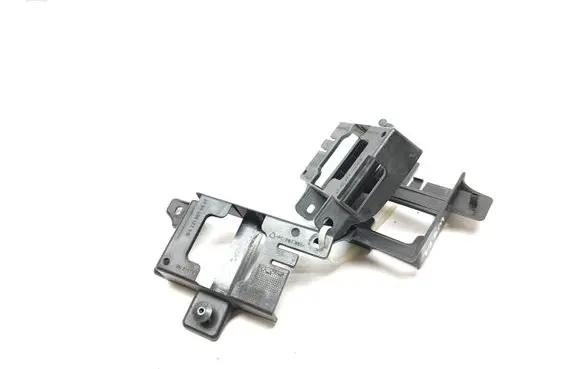 Mercedes-Benz S W221 Front parking sensor holder (PDC) A2218850867