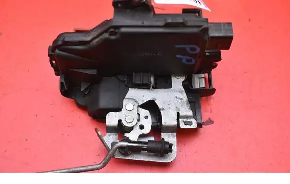 Audi A4 S4 B6 8E 8H Front door lock 8E1837016C