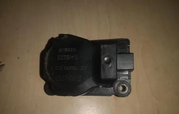 BMW 1 E82 E88 A/C air flow flap actuator/motor 113930072