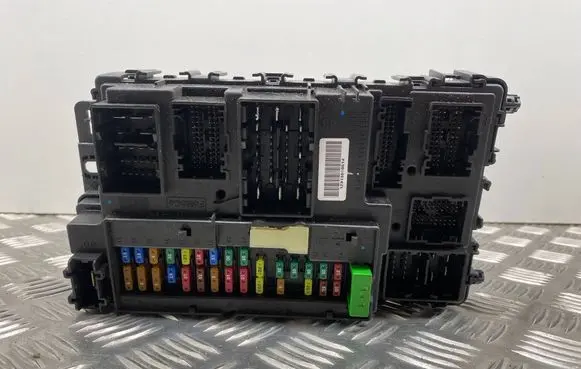 Lincoln MKZ II Power management control unit DG9T15604BL