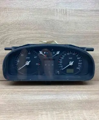 Renault Laguna II Speedometer (instrument cluster) 8200170297 551400302102