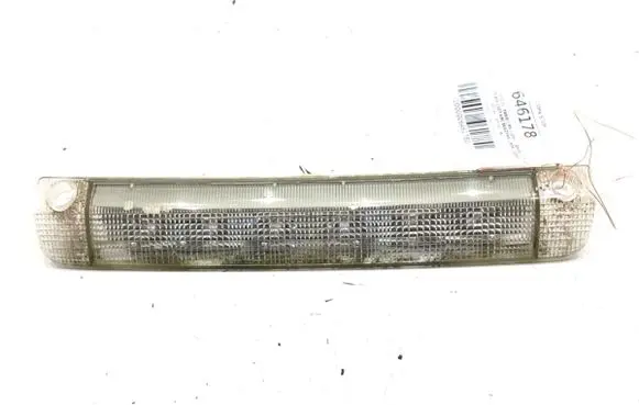 Toyota Yaris Third/center stoplight