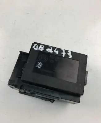 Volkswagen PASSAT B6 Ignition lock 3C0905843R