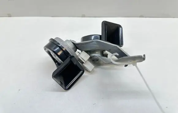 Mercedes-Benz B W246 W242 Horn signal A2465420120 A2465420020