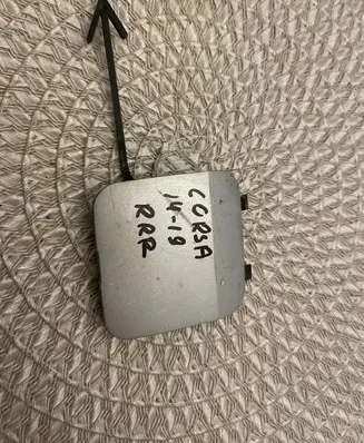 Opel Corsa E Front tow hook cap/cover 13399548