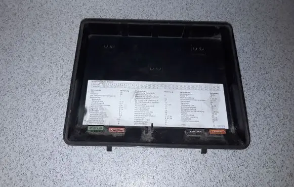 BMW 5 E34 Fuse box cover 61131374029 1374029