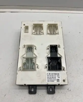 Mercedes-Benz Vito Viano W447 Central body control module A4479009509 A4479015103