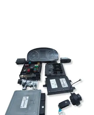 Volkswagen Caddy Engine ECU kit and lock set 03L907425C 5WP42902AA