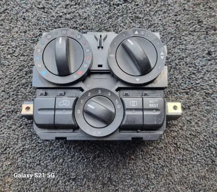 Mercedes-Benz Vito Viano W639 Climate control unit A6394450105 5HB00851200 A6394460728