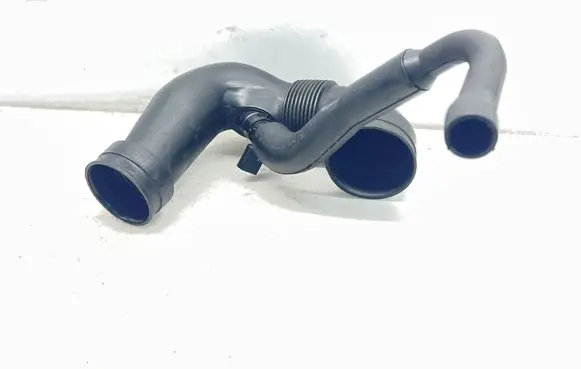 Mercedes-Benz C W203 Intercooler hose/pipe A6110940108