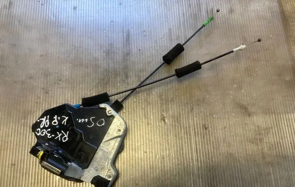 Lexus RX 330 - 350 - 400H Front door lock