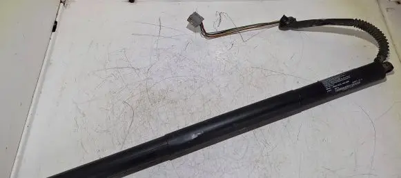 Tesla Model S Tailgate/trunk strut/damper 600661000B 275815 210688018
