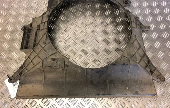 Iveco Daily 30.8 - 9 Radiator cooling fan shroud 812600500