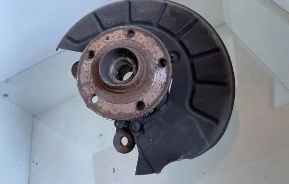 Volkswagen Touran II Front wheel hub spindle knuckle