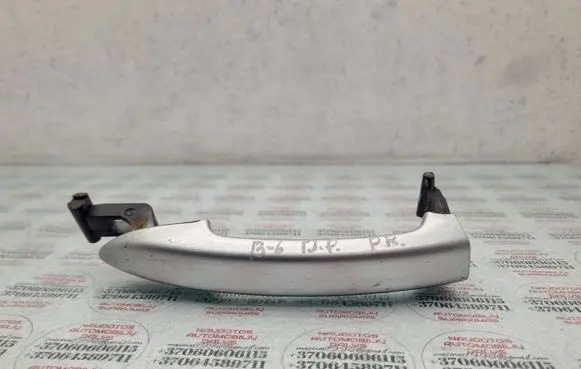 Volkswagen PASSAT B6 Front door exterior handle 3C0837210