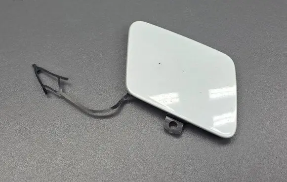 Volkswagen PASSAT B8 Front tow hook cap/cover 5G0807155D 5G0807155