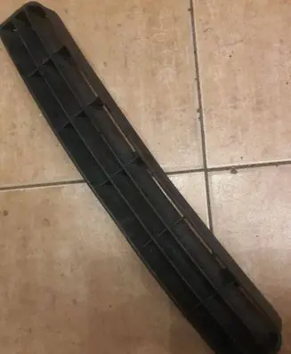 Front bumper lower grill
