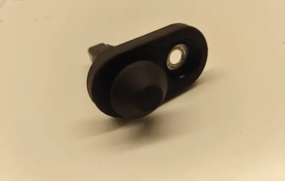 Toyota RAV 4 (XA50) Loading door sensor 