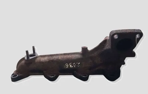 Toyota Avensis T250 Exhaust manifold