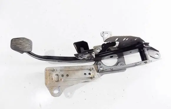 Volvo V50 Brake pedal