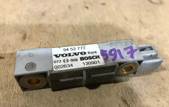 Volvo S60 Airbag deployment crash/impact sensor 9452777 002634 130901