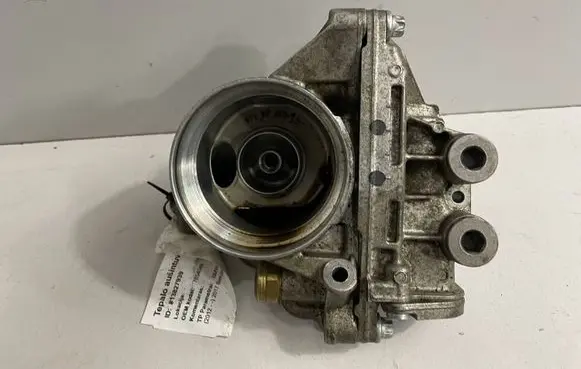 Engine oil radiator