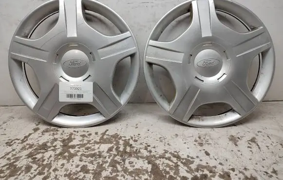 Acura CL II R13 wheel hub/cap/trim 